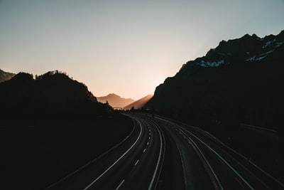 黄金时段道路空旷